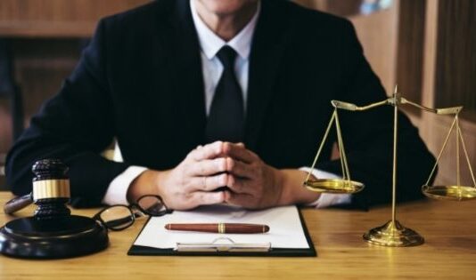 Tips to Choosing the Right Lawyer For You