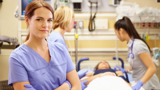 what is the role of a physician assistant in the emergency room